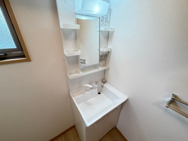 ����5
