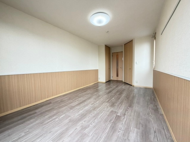 ����21