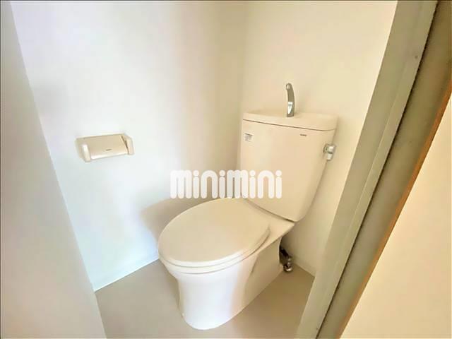 ����4