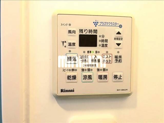 ����18