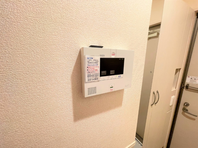 ����10