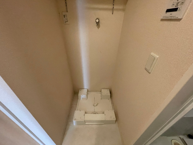 ����21