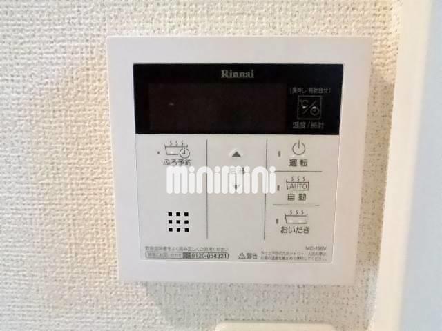 ����17