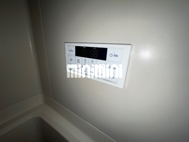 ����13