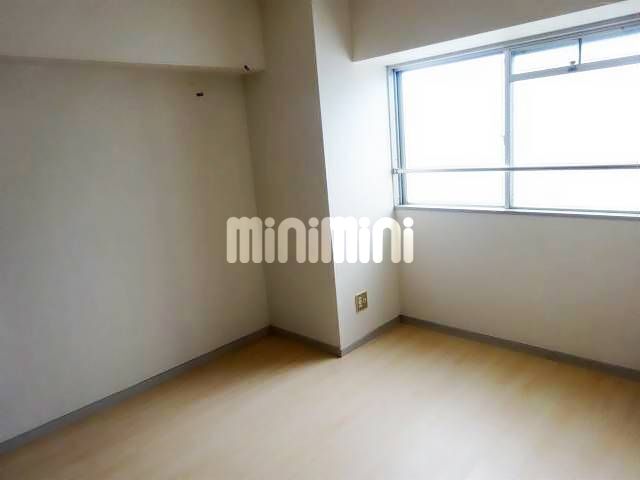 ����14