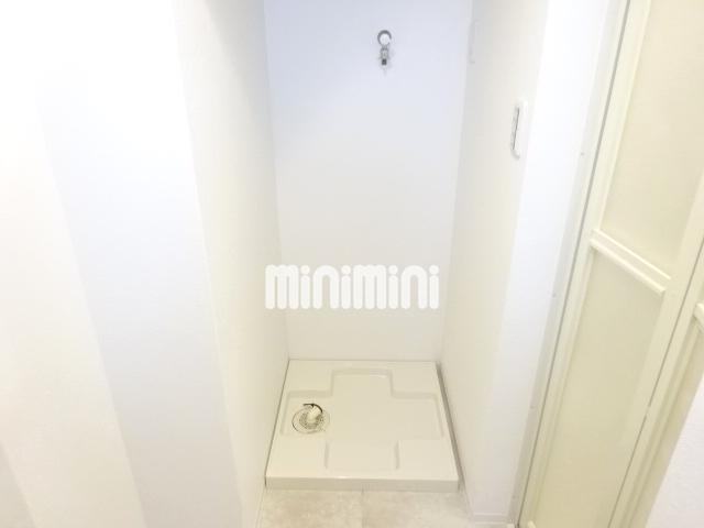 ����9