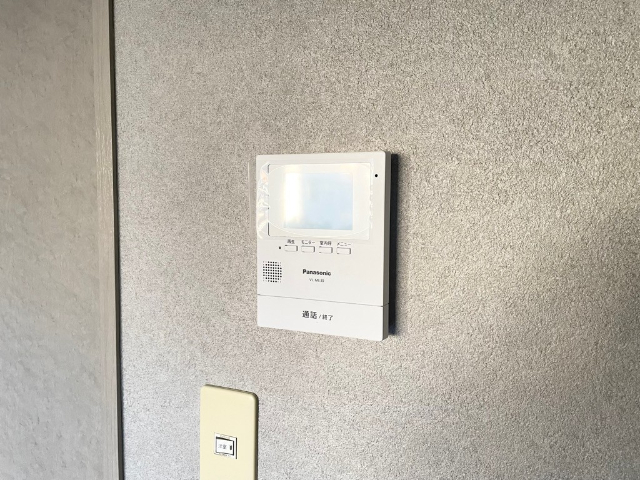 ����10