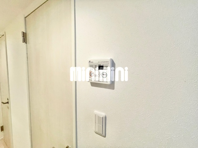 ����13