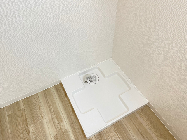 ����13