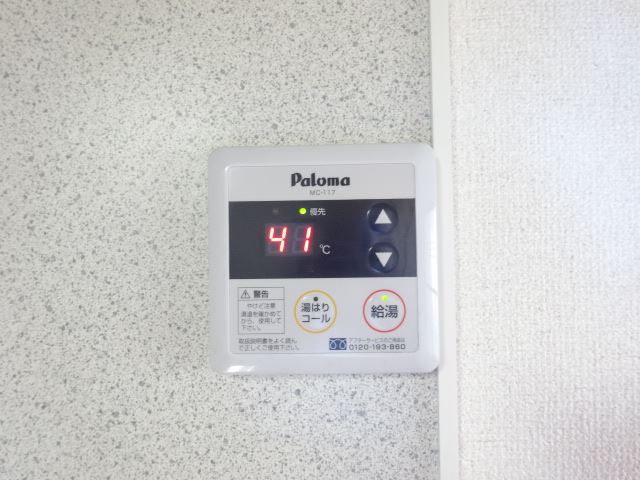 ����10