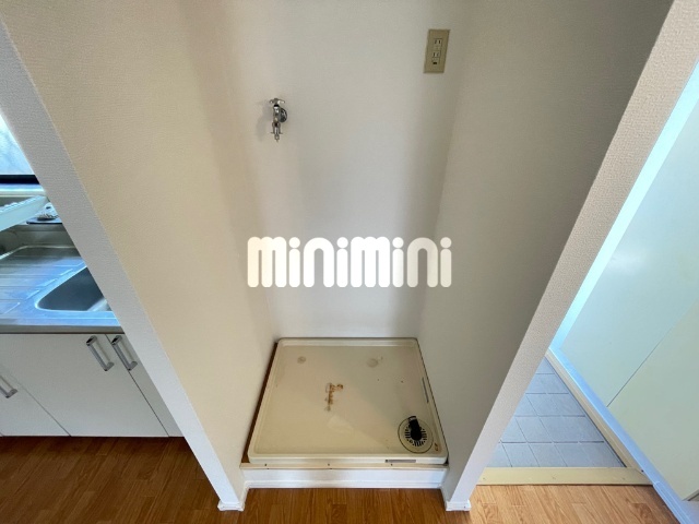 ����10
