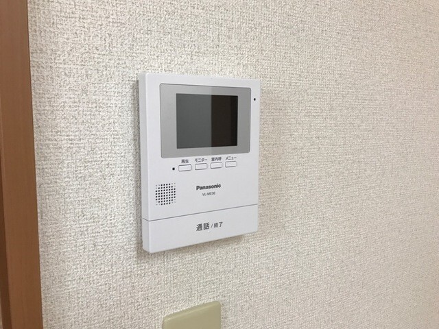 ����10