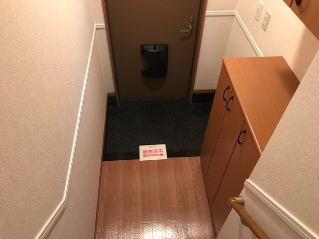 ����8