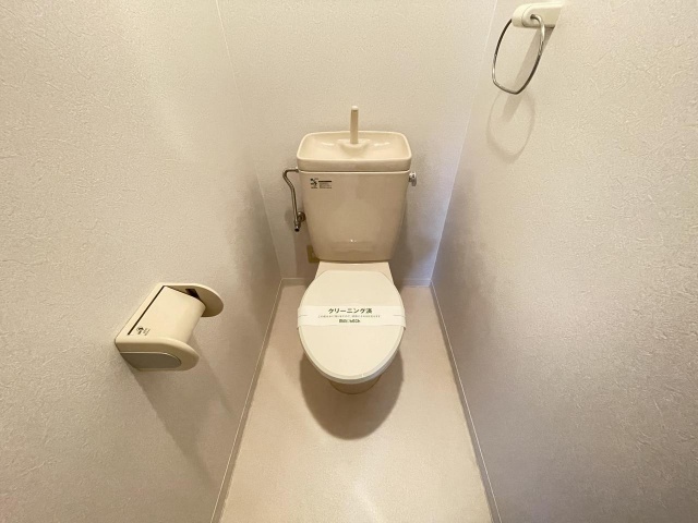 ����9