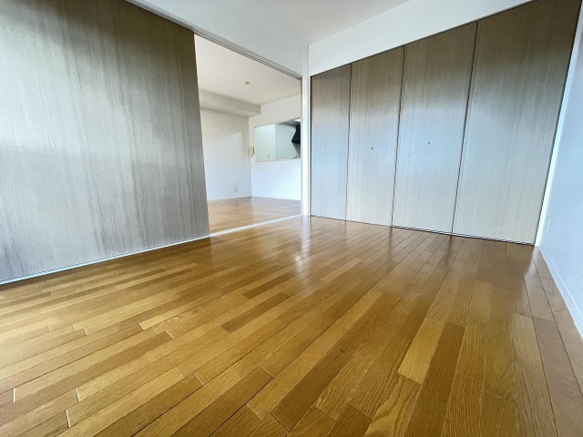 ����5