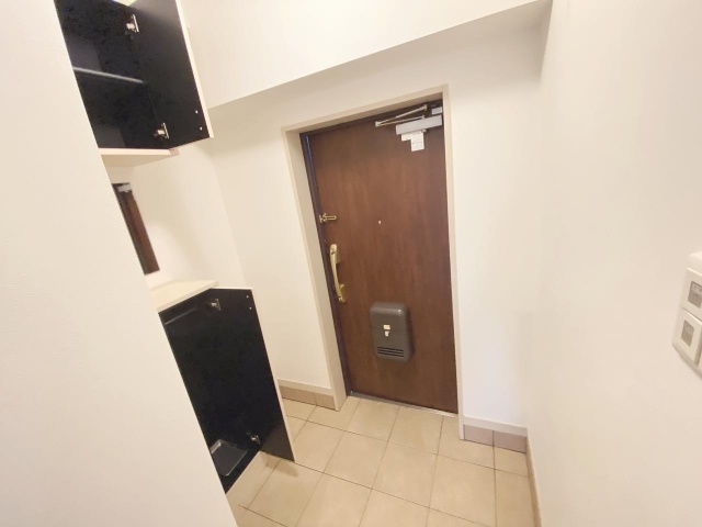 ����8