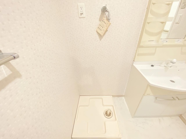 ����21