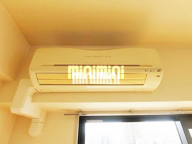����3