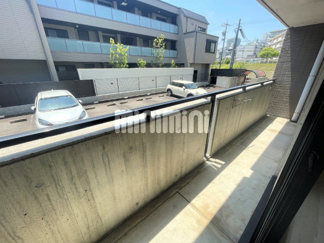 ����16