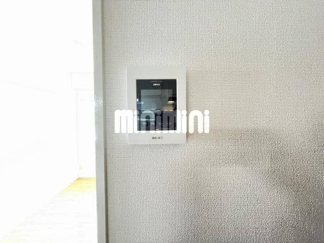 ����11