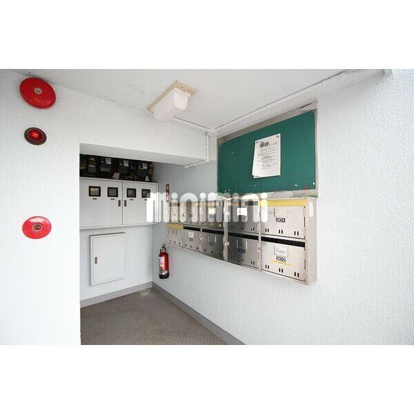 ����13