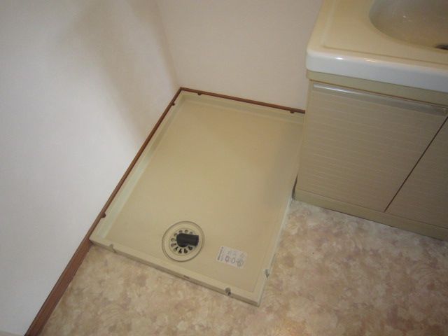 ����8
