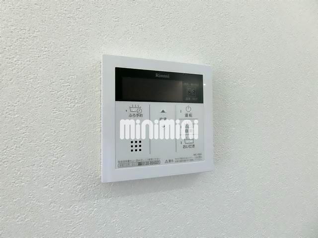 ����13