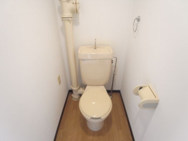����4