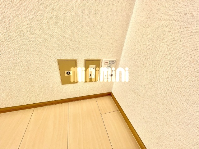 ����19