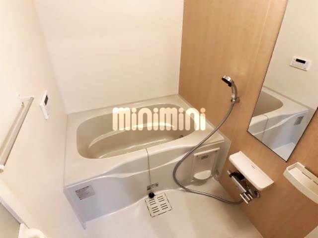 ����3