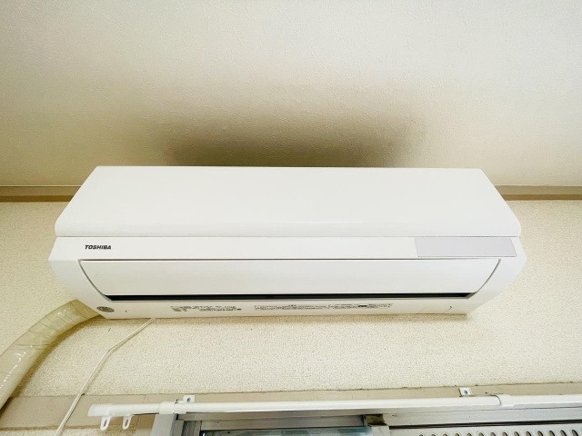 ����15