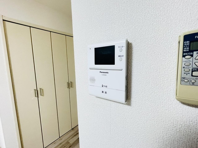 ����11