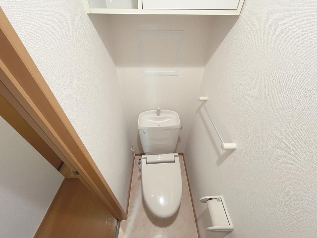 ����9