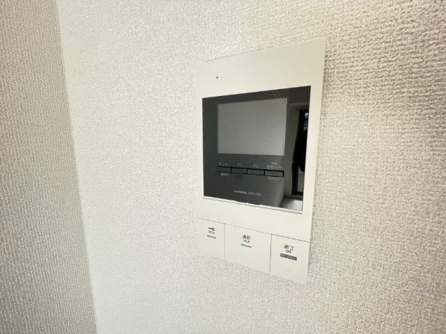 ����11