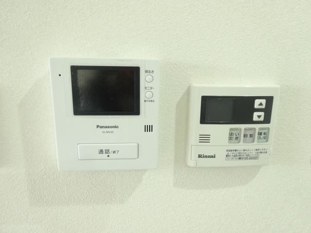 ����8