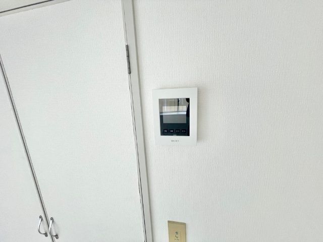 ����11