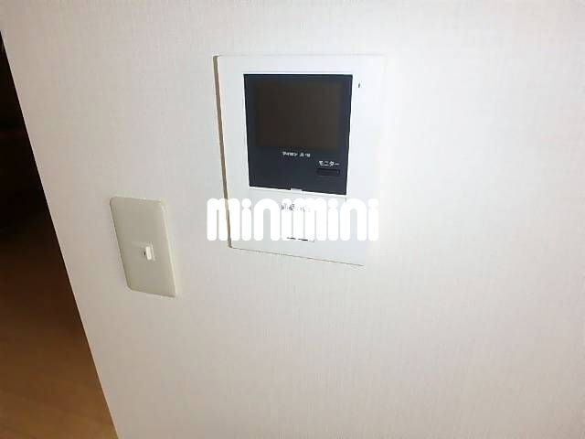 ����10