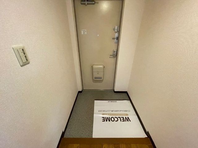 ����8