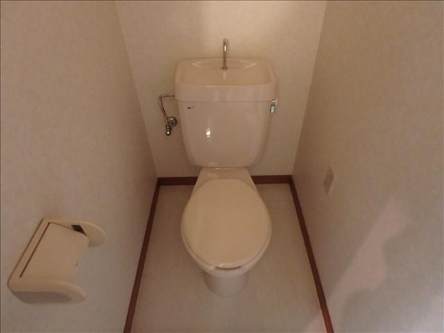 ����4