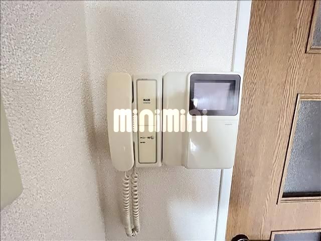 ����11