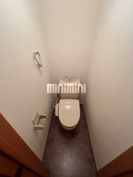 ����16
