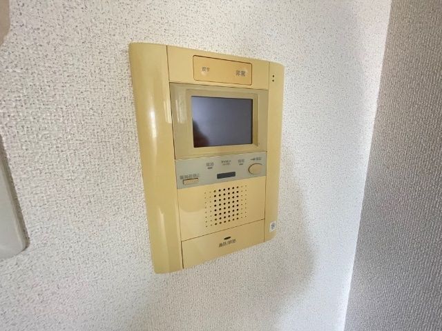 ����7