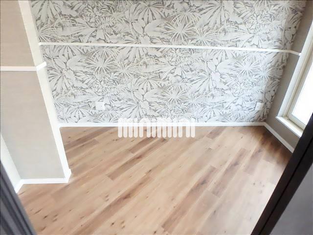 ����11