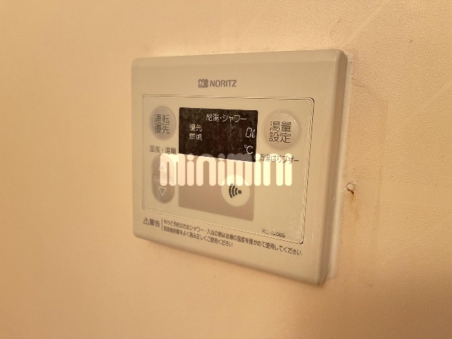 ����17