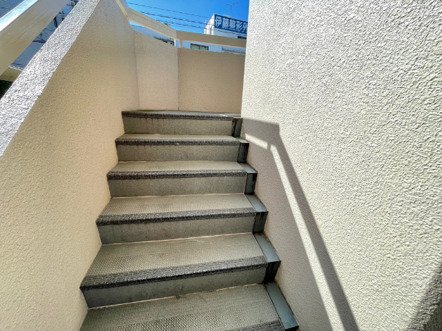 ����19