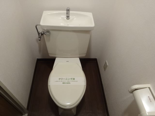 ����4