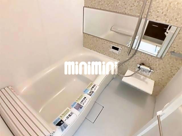 ����3