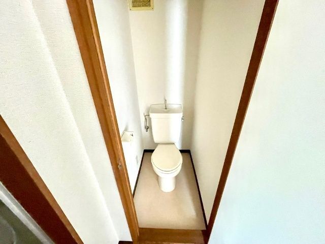����4