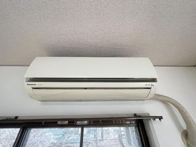 ����8