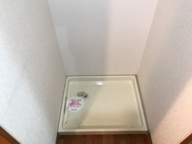 ����12
